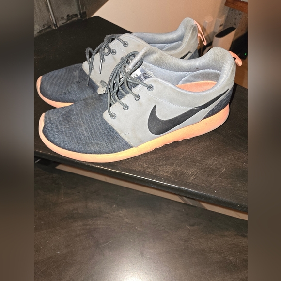 Nike Roshe run - Picture 2 of 2